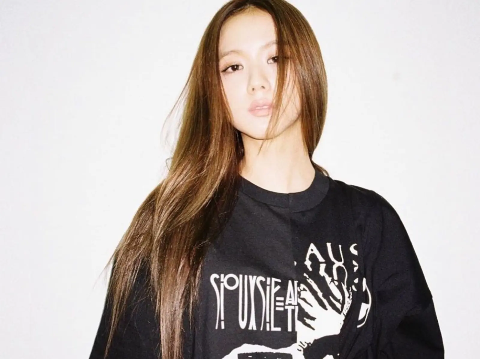 BLACKPINK Jennie、GD 都在穿的潮牌 The Salvages，前身竟是「二手平台」？