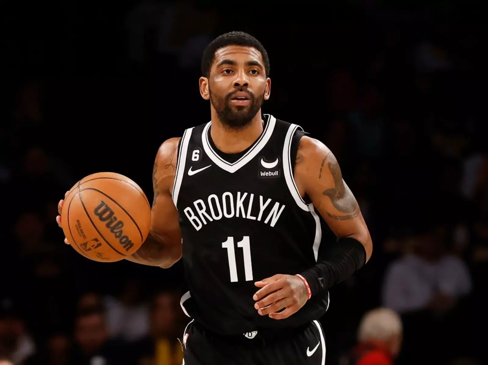 Kyrie Irving 向籃網提出交易申請原因曝光，KD 傻眼、LBJ 發文引人遐想！