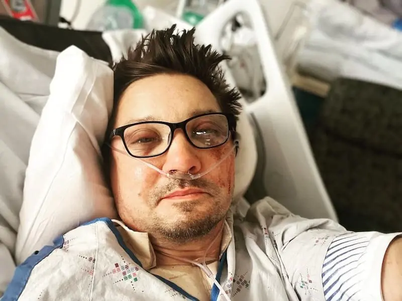 《蟻人》保羅路德 Paul Rudd 更新傑瑞米雷納健康近況：「我昨天和他談過，他太不可思議了！」