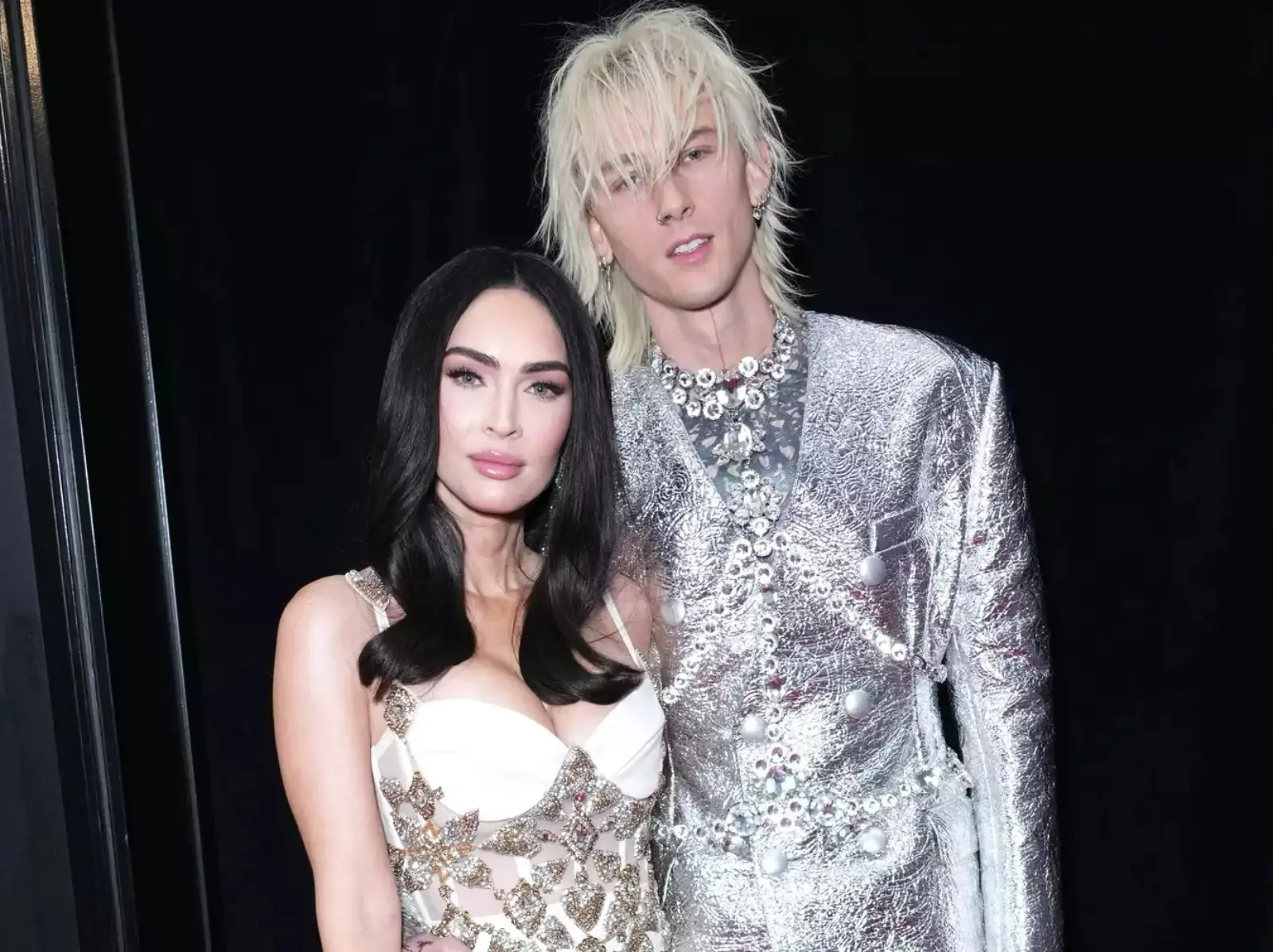 梅根福克斯 Megan Fox 驚傳分手機關槍凱利 Machine Gun Kelly！疑為男方出軌？！