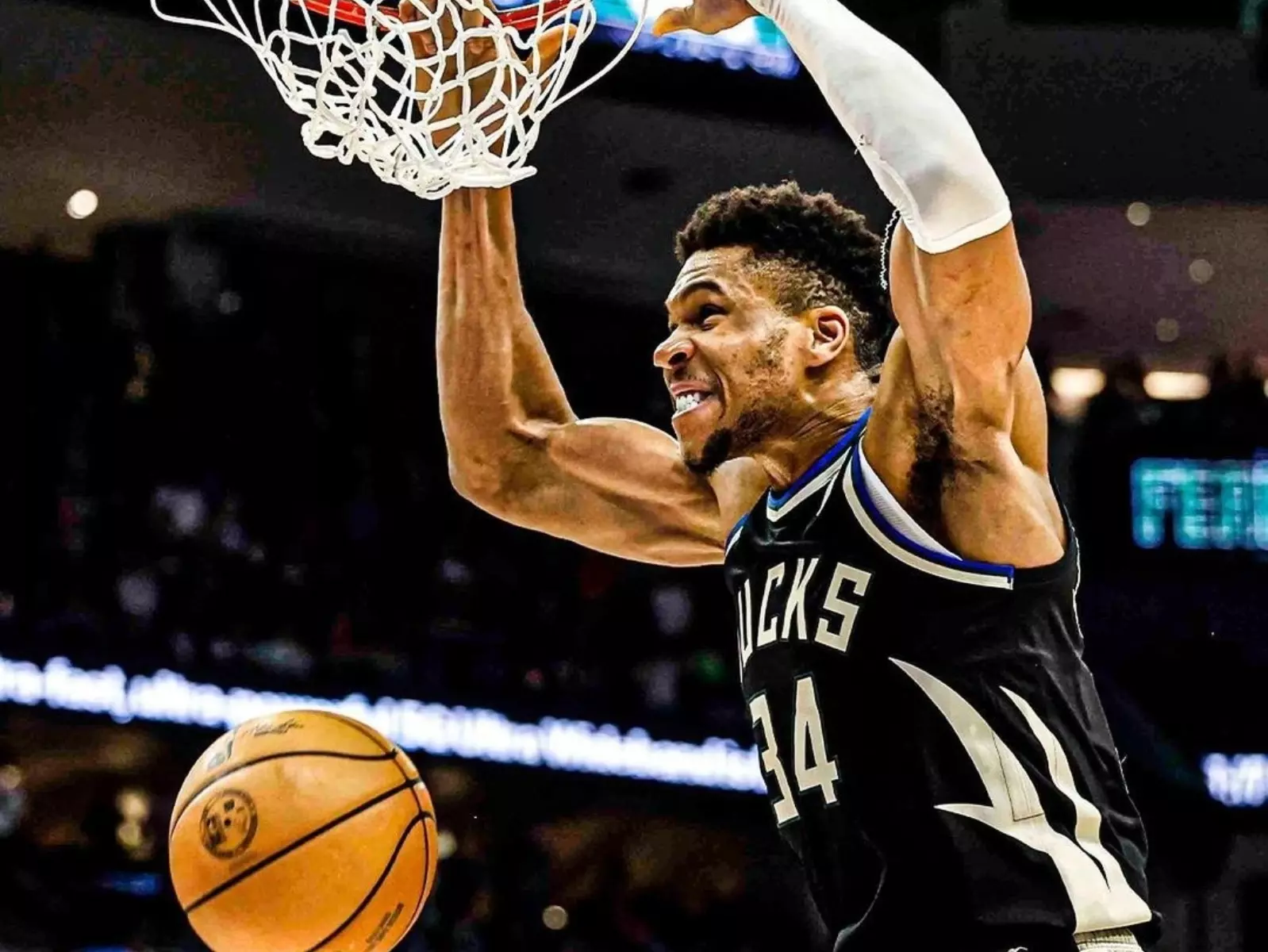 NBA／「字母哥」Giannis Antetokounmpo 率公鹿豪取 11 連勝，鬼神表現正式加入 MVP 角逐行列！