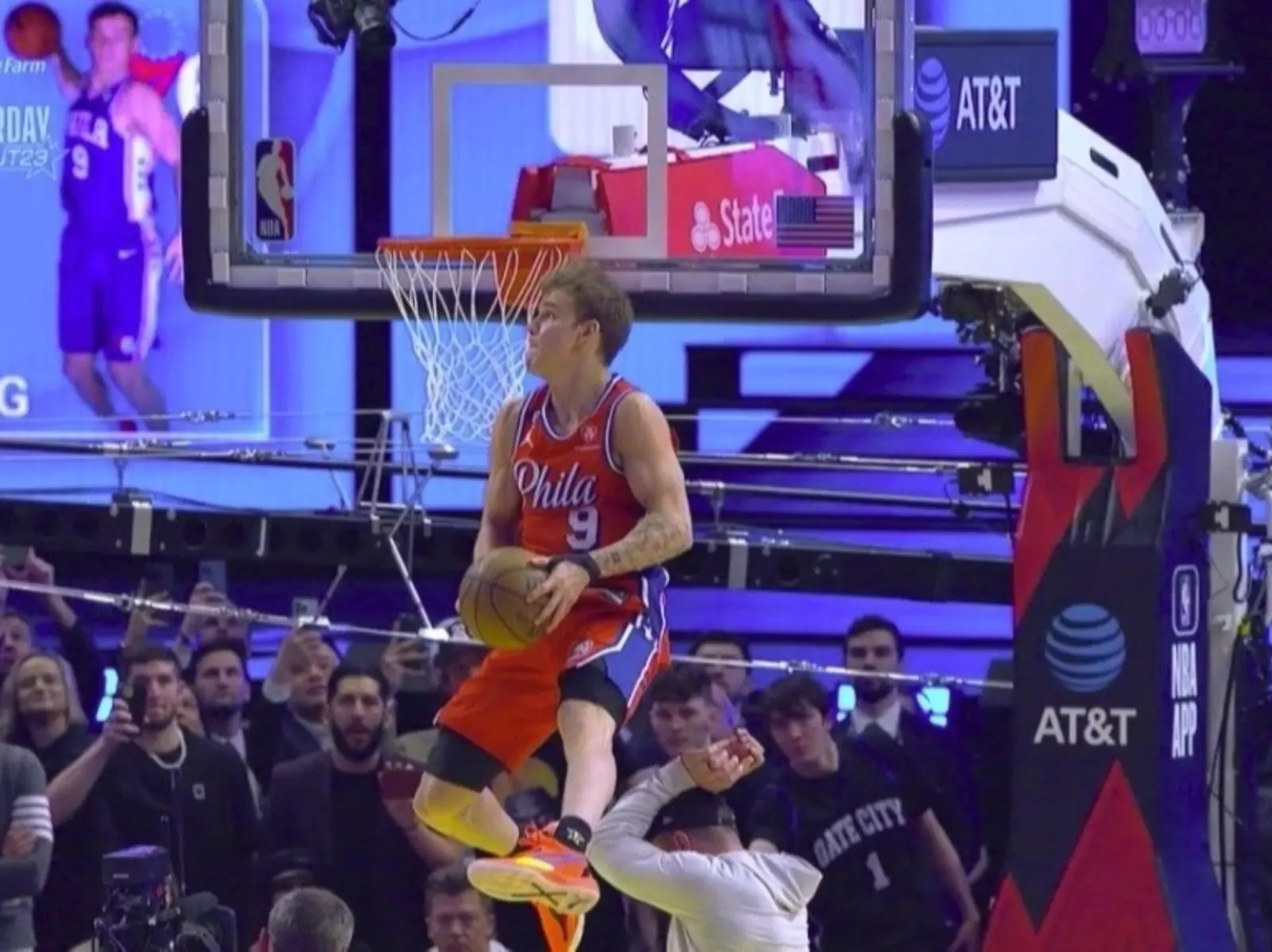 NBA 灌籃大賽／Mac McClung 三次拿 50 分壓倒性奪冠，各種極限拉竿、540 轉身反扣超狂！