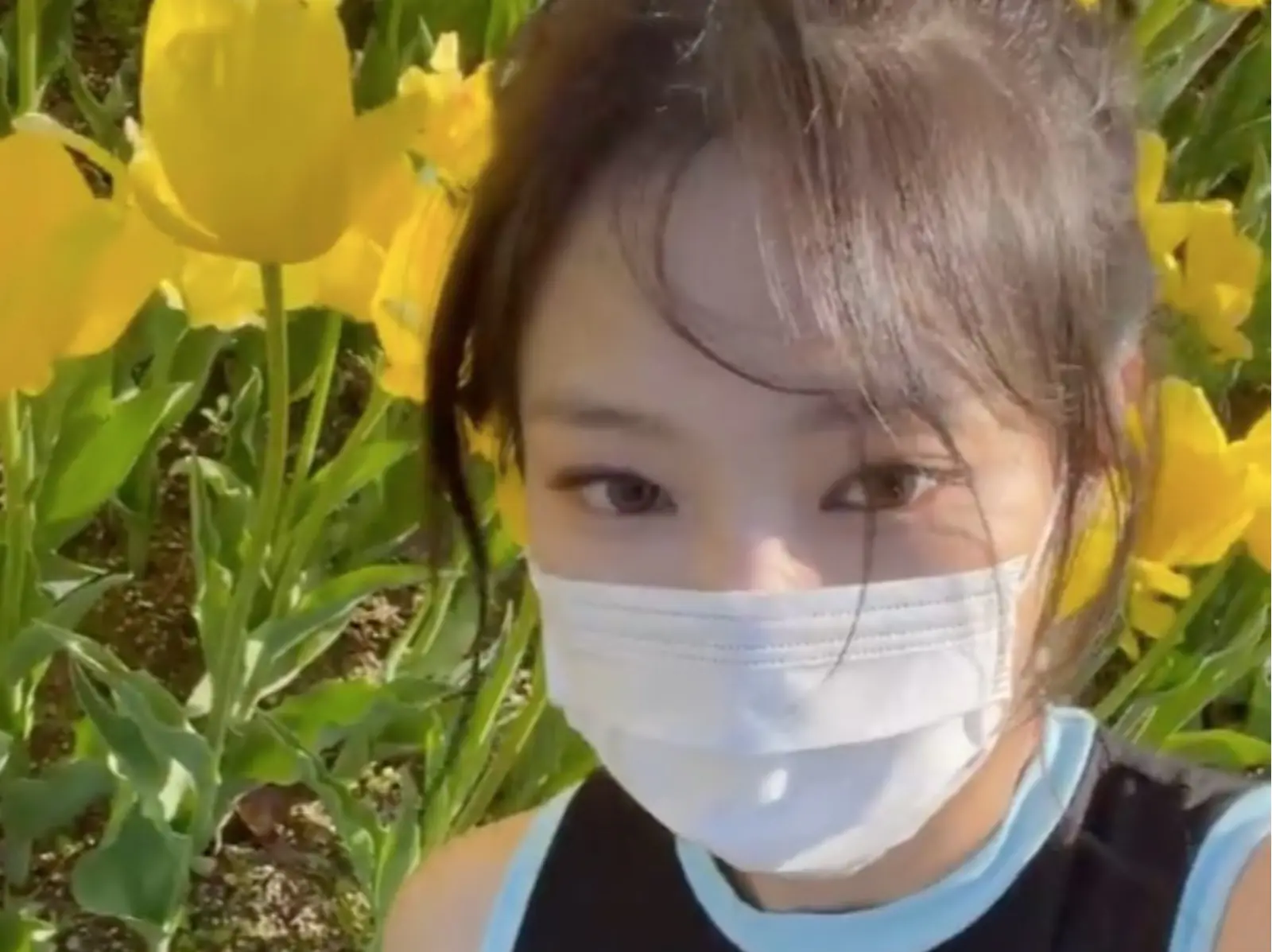 口罩令鬆綁！5 招復工妝容技巧必學：清淡底妝均勻膚色、高光修容還能拯救鬆弛臉！