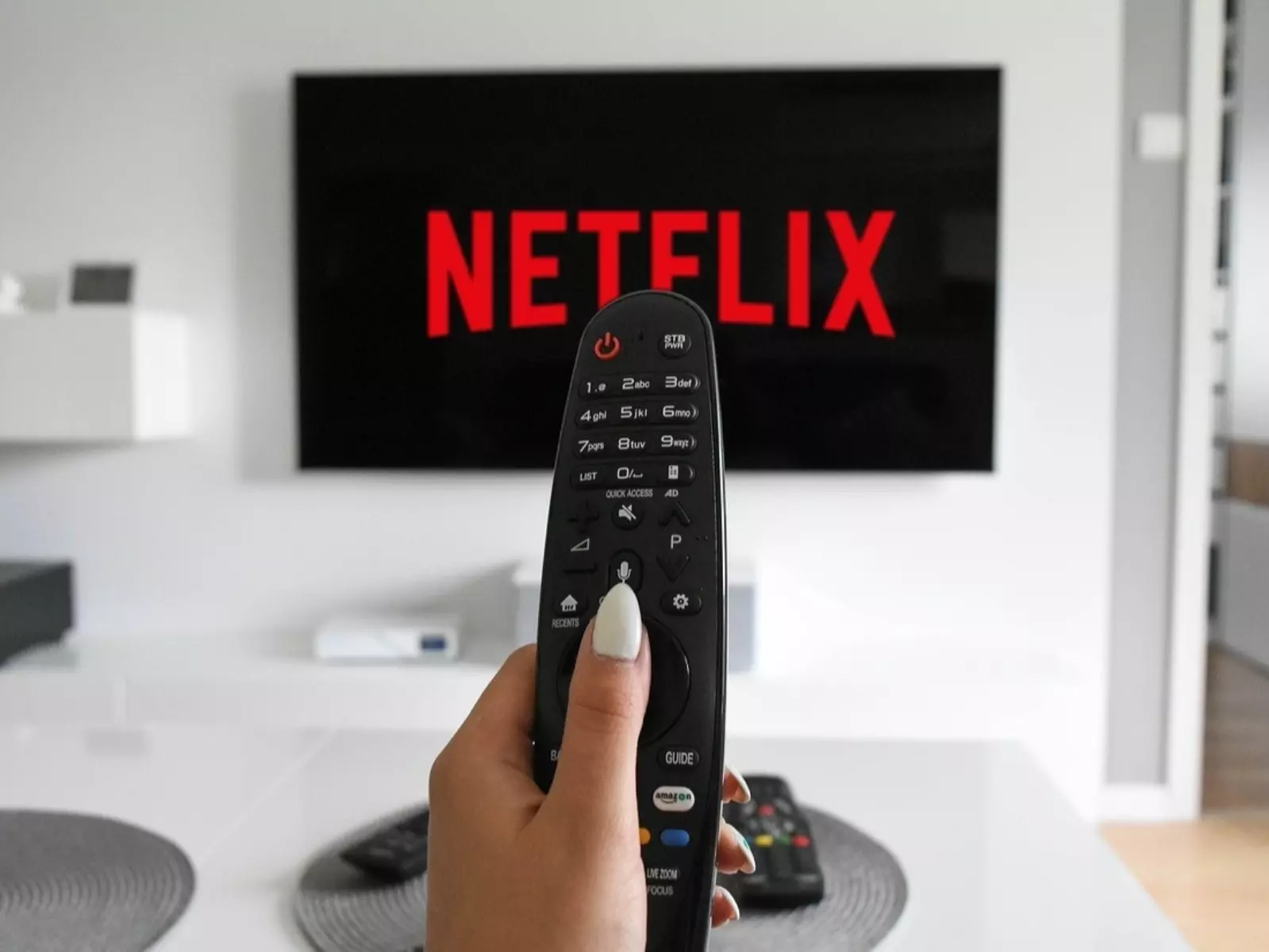 Netflix 宣布全球 30 多個地區將調降訂閱費用高達 50%，台灣並未列入其中！
