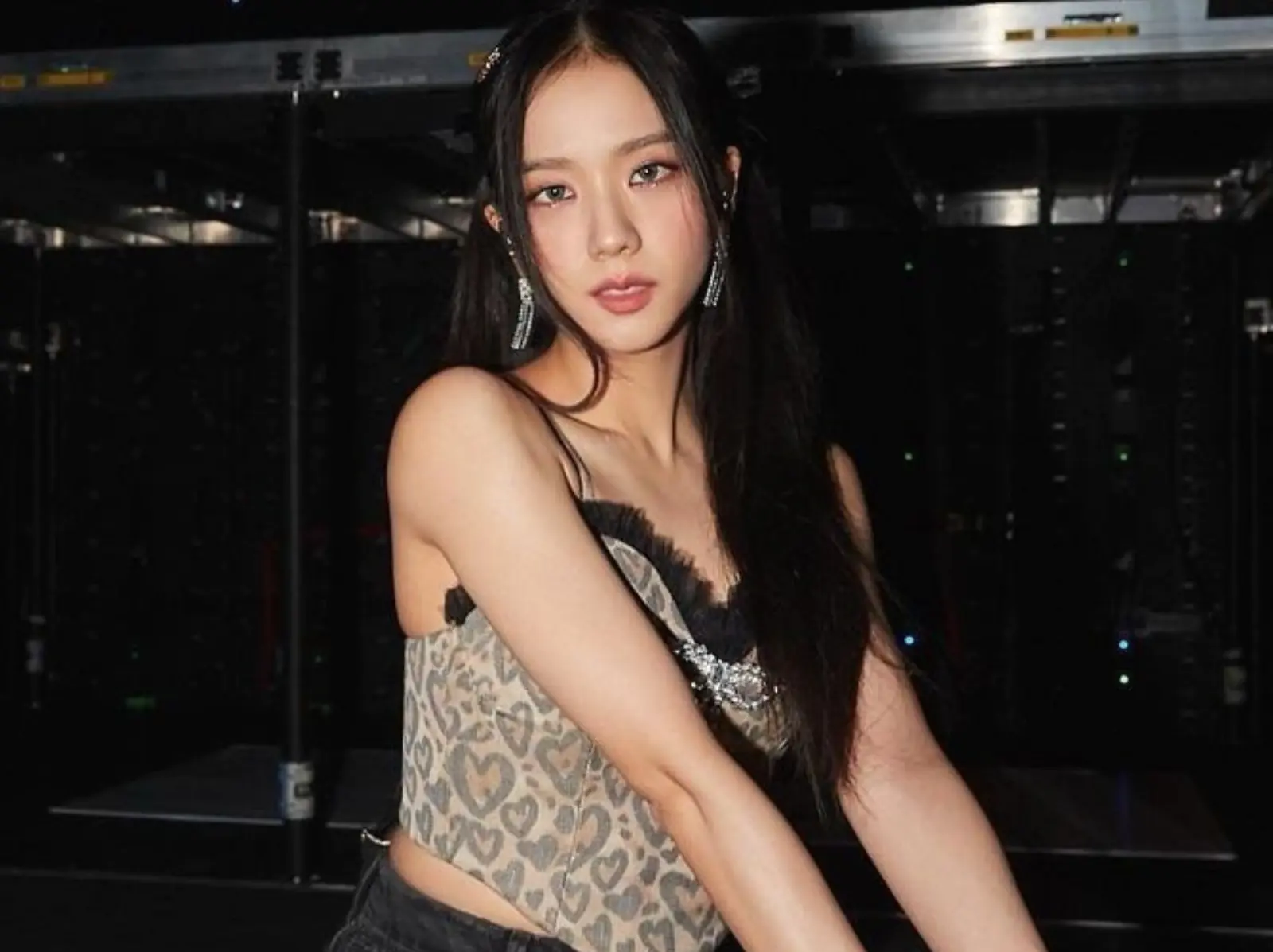 BLACKPINK Jisoo 曝世巡演唱會最討厭做「這件事」！網心疼喊：「辛苦了！」