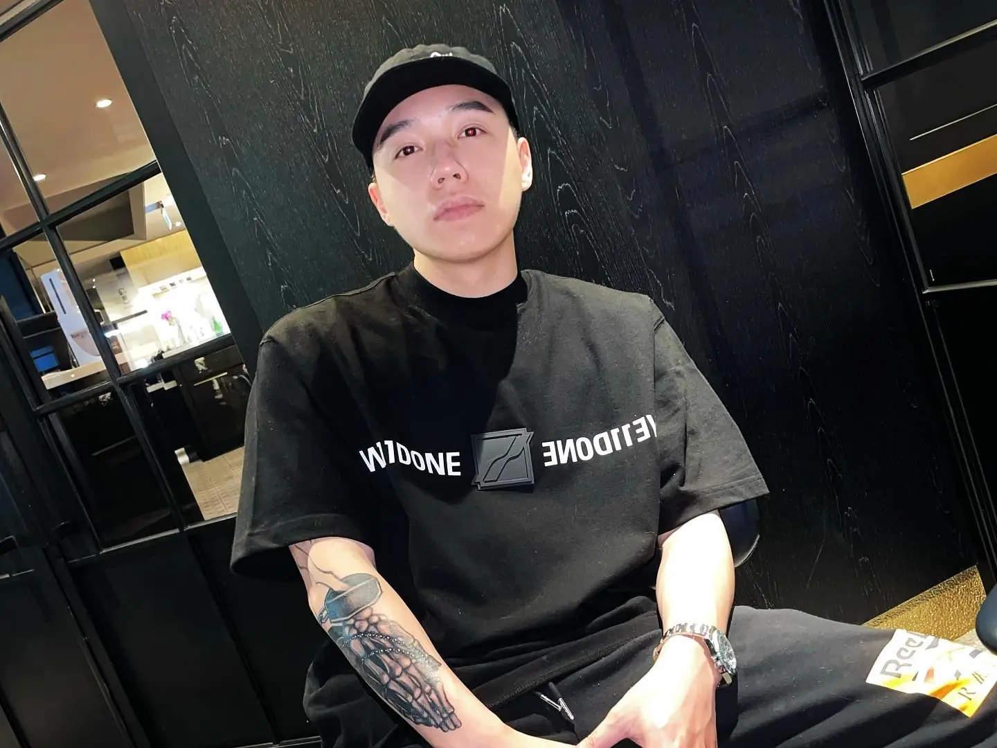 Toyz 的飲料店好喝嗎？ 2023 明星開的 12 間手搖飲料品牌近況，廖老大全軍覆沒！