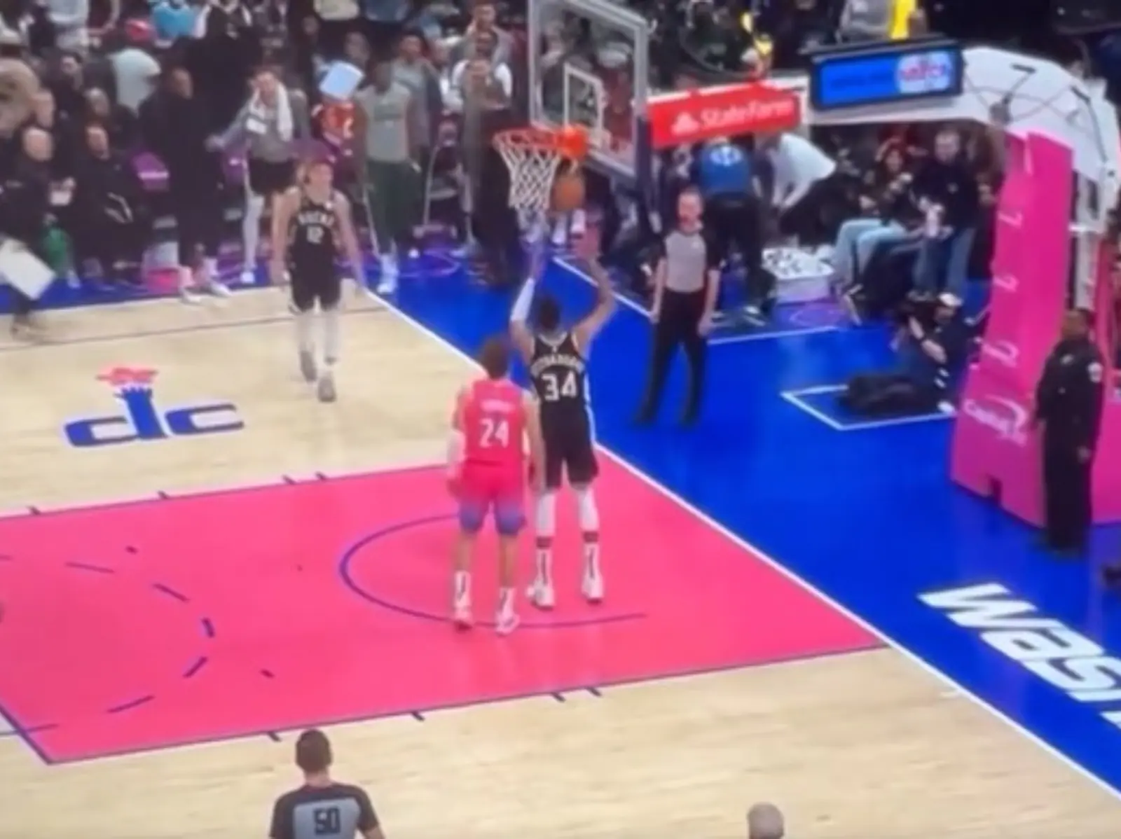 NBA／公鹿 Antetokounmpo 完成大三元紀錄，「自拋自接」引網友熱議！