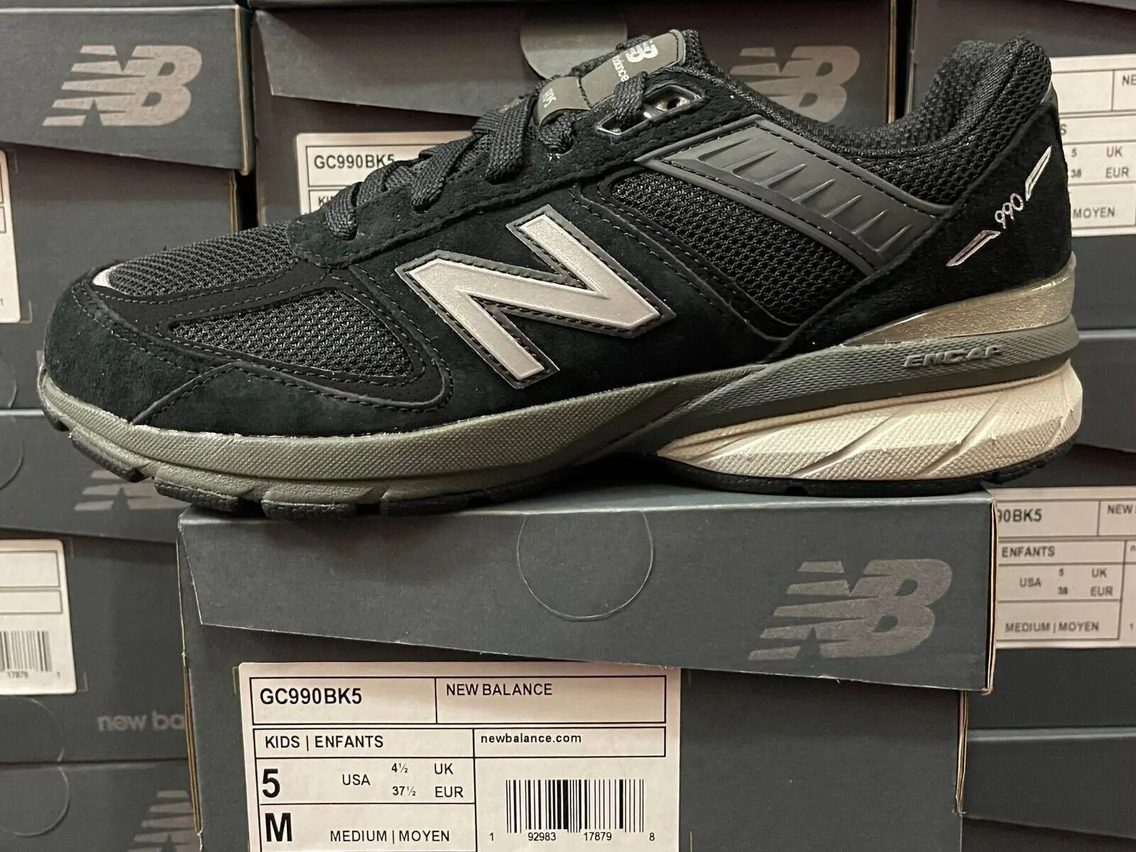 完整球鞋尺寸對照表！網購 Nike、New Balance 等運動品牌簡單量測、看懂公分數才是真鞋頭！
