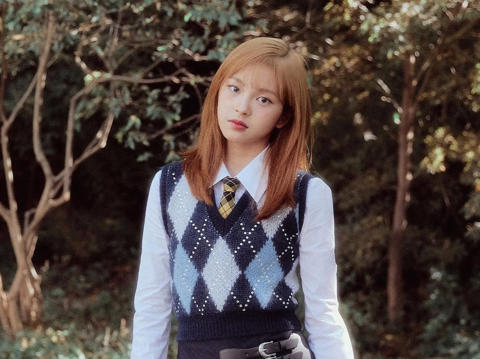 BLACKPINK 遭傳不續約！？Lisa 接班人是師妹團 BABY MONSTER 的「她」！
