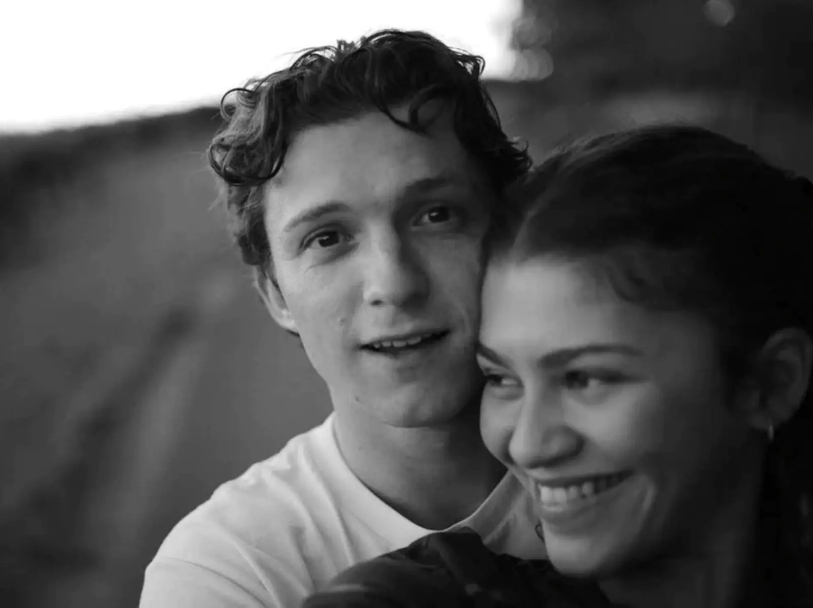 千黛亞 Zendaya 與湯姆霍蘭德 Tom Holland 愛正濃，連戒指都是男友名字的縮寫！