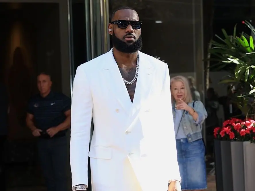 【NBA 球星穿搭】洛杉磯湖人「詹皇」LeBron James 私服穿搭解析！