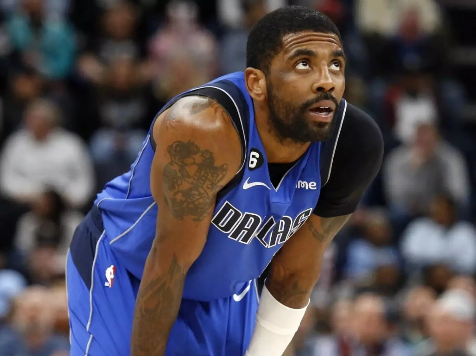NBA／獨行俠敗給黃蜂被主場球迷狂噓，Kyrie Irving 霸氣回擊：「那又怎樣？」