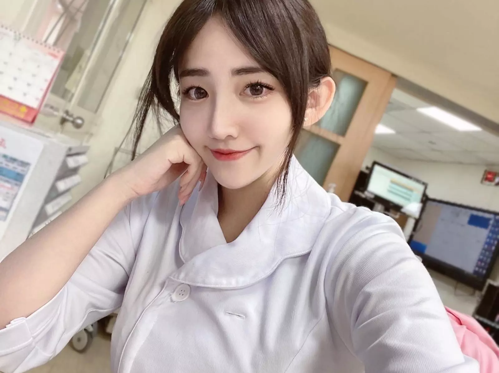 【野生抓正妹】特搜「各行各業正妹」，從護理師、牙醫師到老師通通都有！