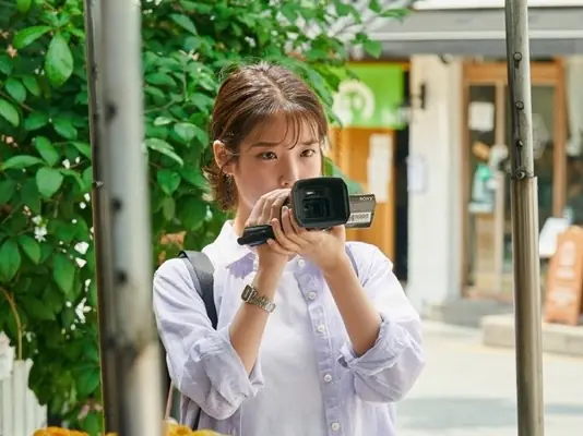 IU 出席電影《Dream》記者會，驚喜公布新身份：「別再搞混！」