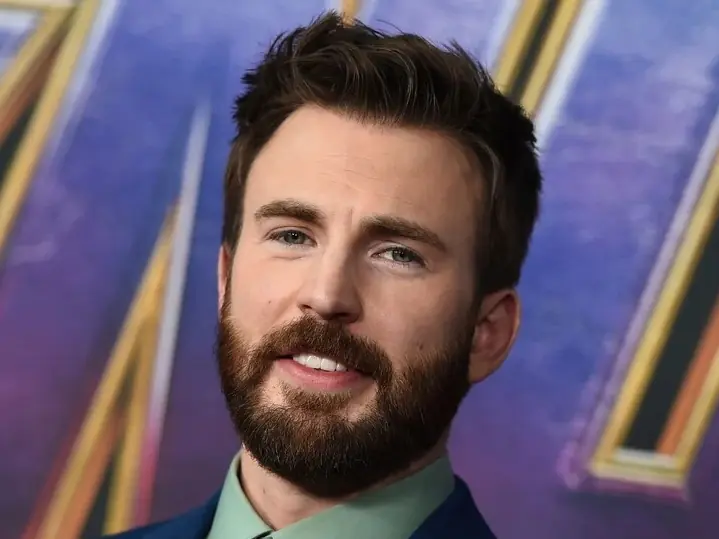 克里斯伊凡 Chris Evans 透露《美國隊長》還有很多故事要講，關於復出：「現在還不是時候！」