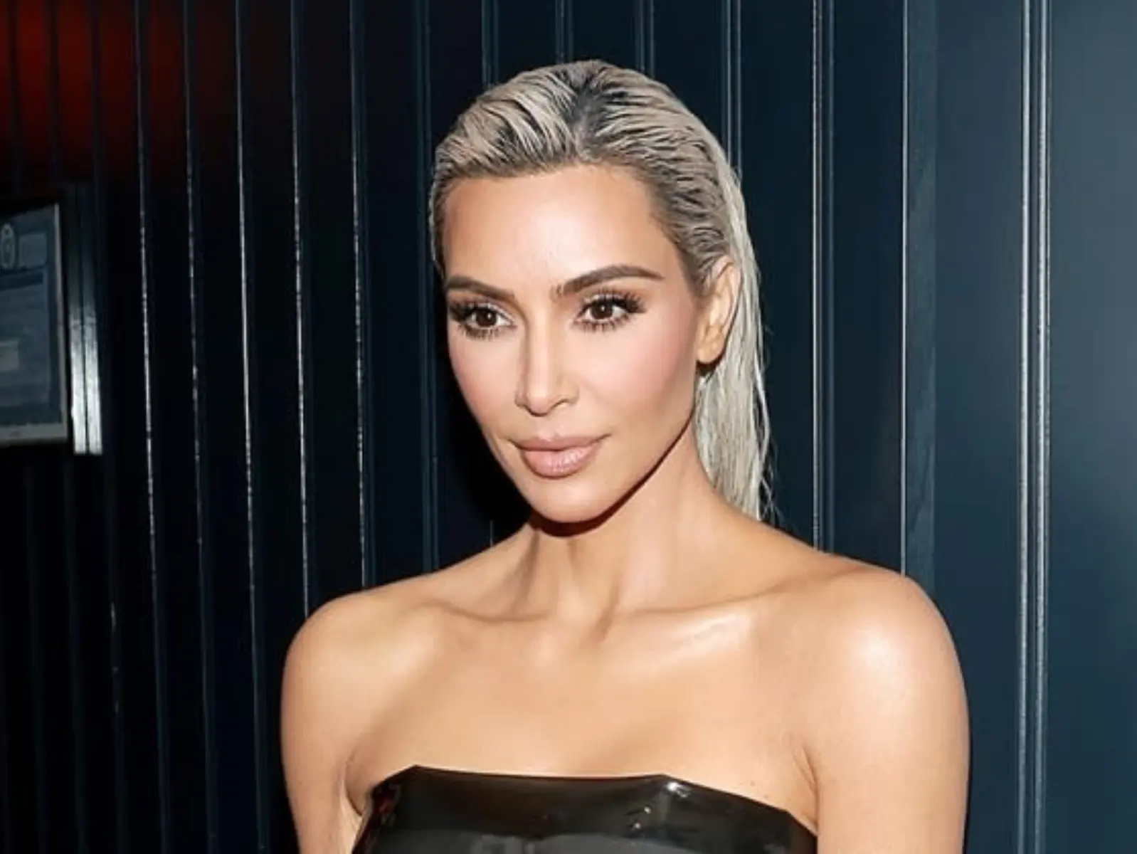 金卡戴珊 Kim Kardashian 攜手艾瑪羅勃茲 Emma Roberts 出演《美國恐怖故事》第 12 季！