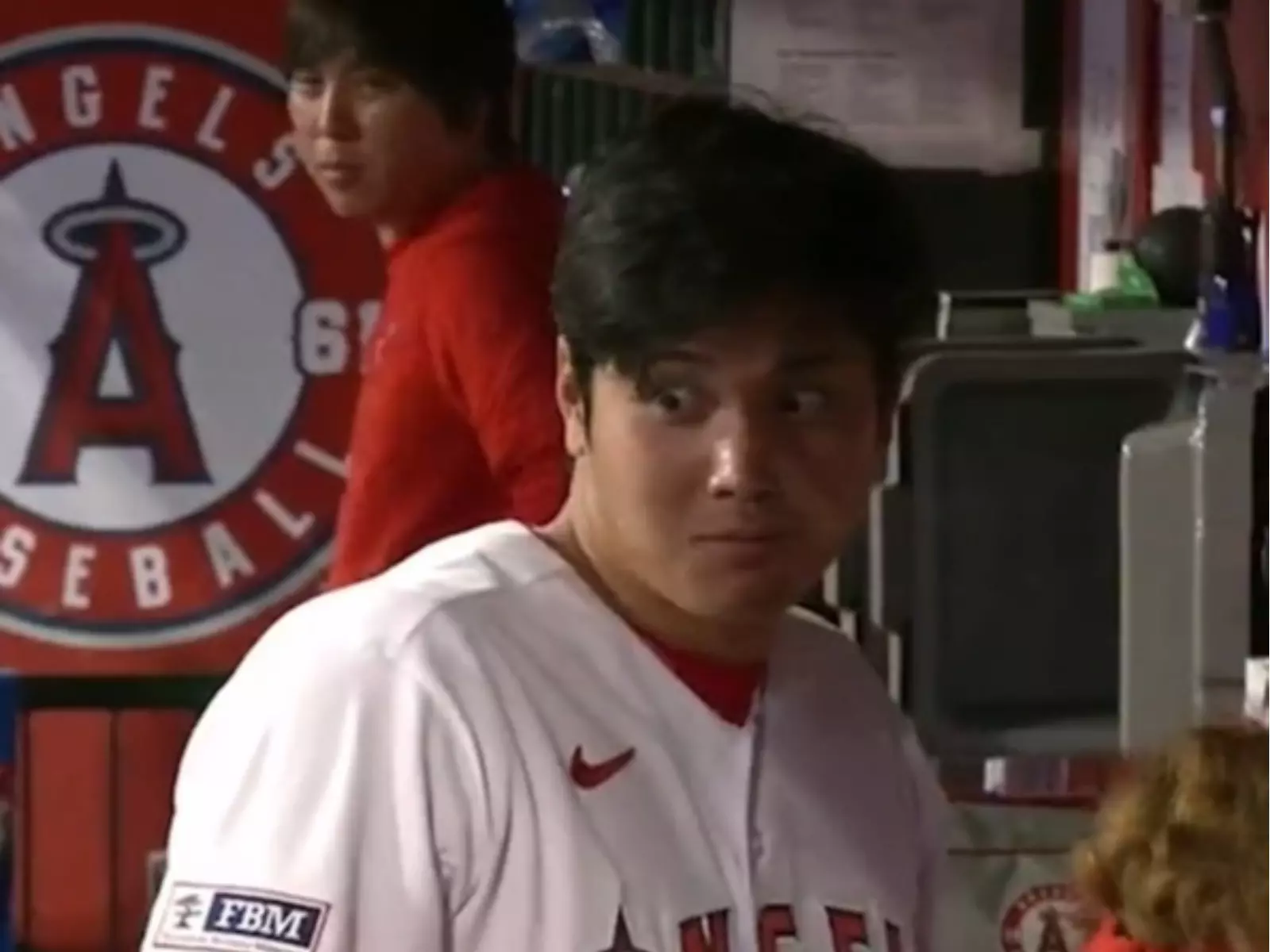 MLB／大谷翔平遭主審檢查腋下內容物，結果卻是這個東西！