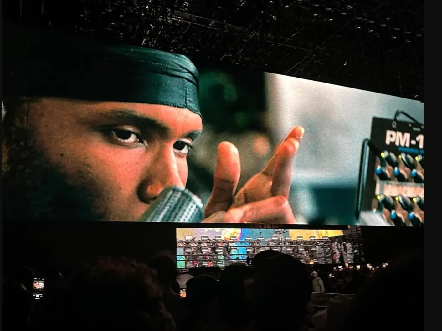 Frank Ocean 在 Coachella 音樂節表演遲到一小時，並暗示新專輯即將到來！