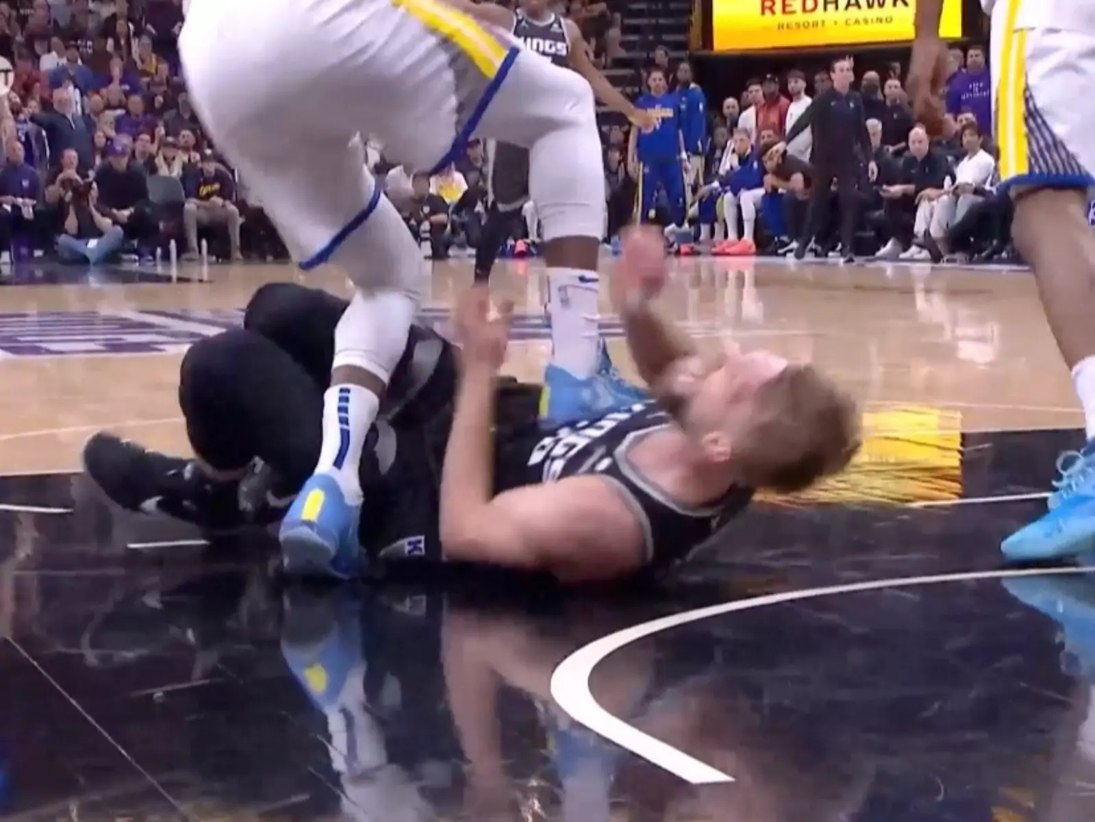 NBA 季後賽／Draymond Green 重踩 Domantas Sabonis 遭炎上，O'Neal、Lillard 公開護航！