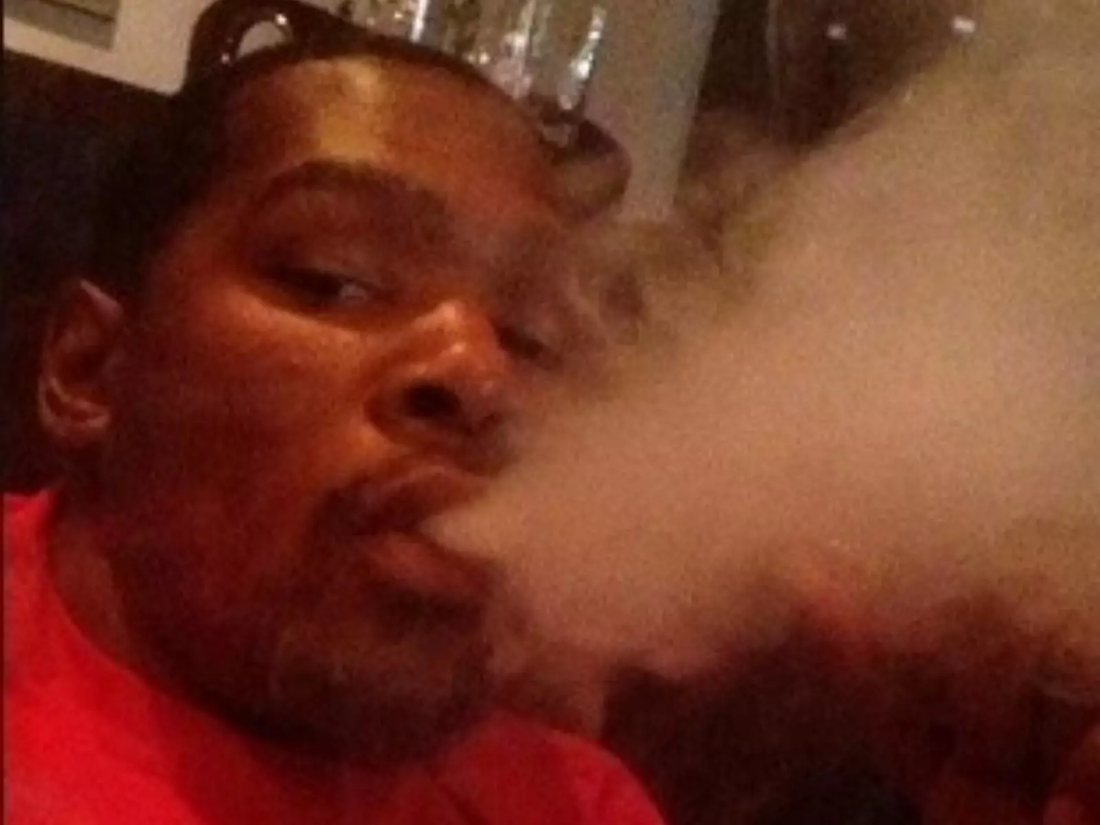 NBA 十大「大麻愛好者」球員盤點：KD 抽到像在喝咖啡、AI 直接創大麻品牌！