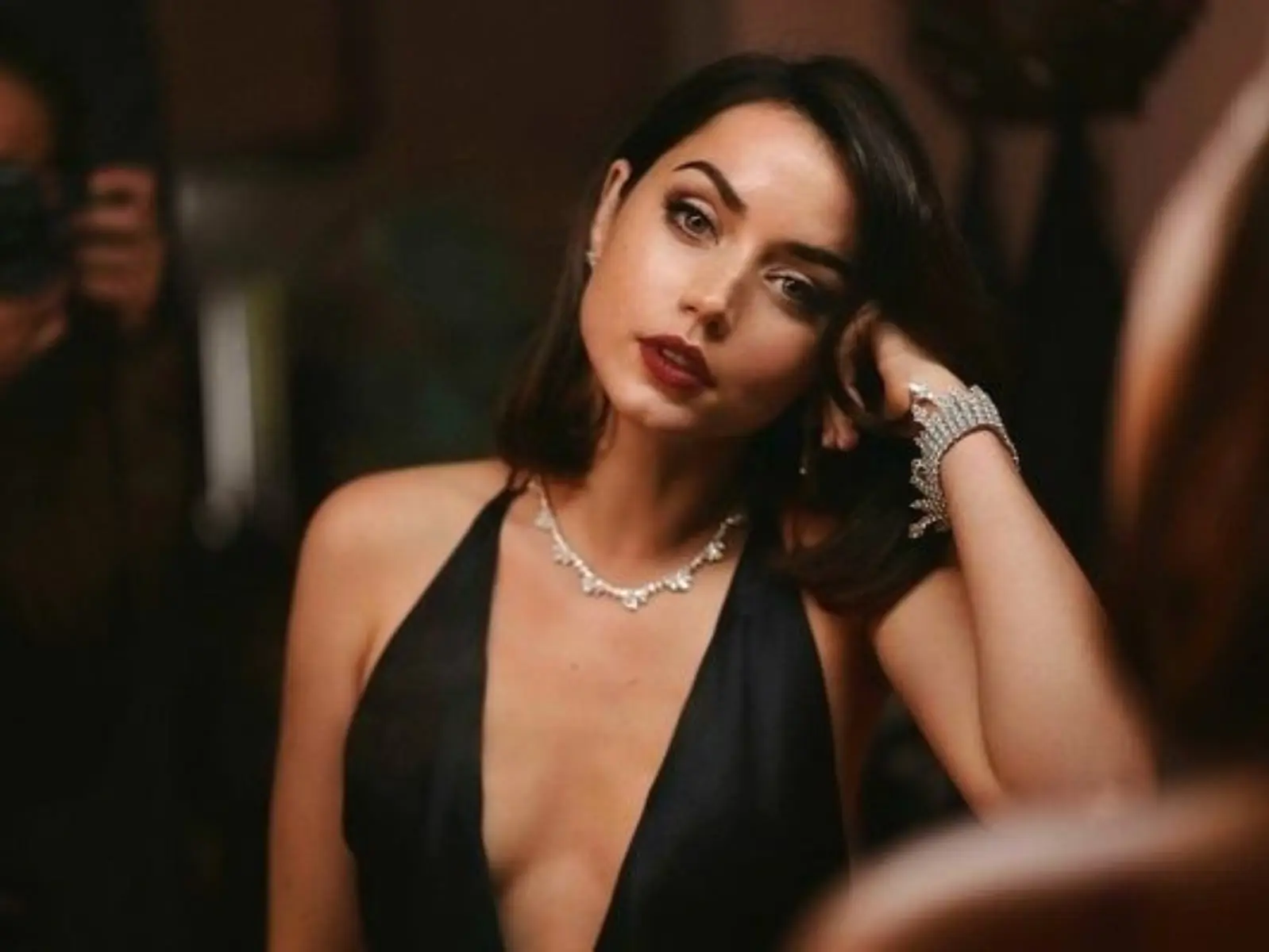 安娜德哈瑪斯 Ana De Armas 取代蓋兒加朵 Gal Gadot 成為「神力女超人」？本人回應：「她應該繼續做的！」