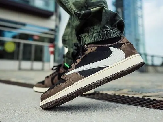Air Jordan 1 Low 根本就是「百搭教科書」，一篇告訴你球鞋穿搭多簡單！