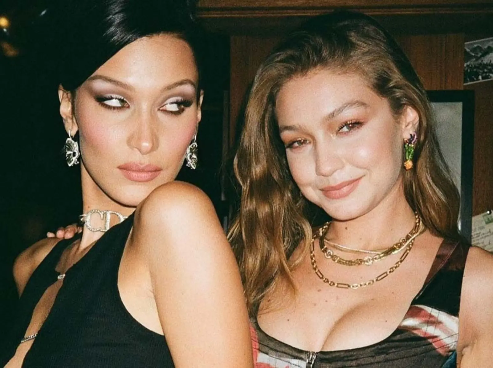貝拉哈蒂德 Bella Hadid 發童年萌照祝姊姊 Gigi Hadid 生日快樂，網讚：「從小美到大！」