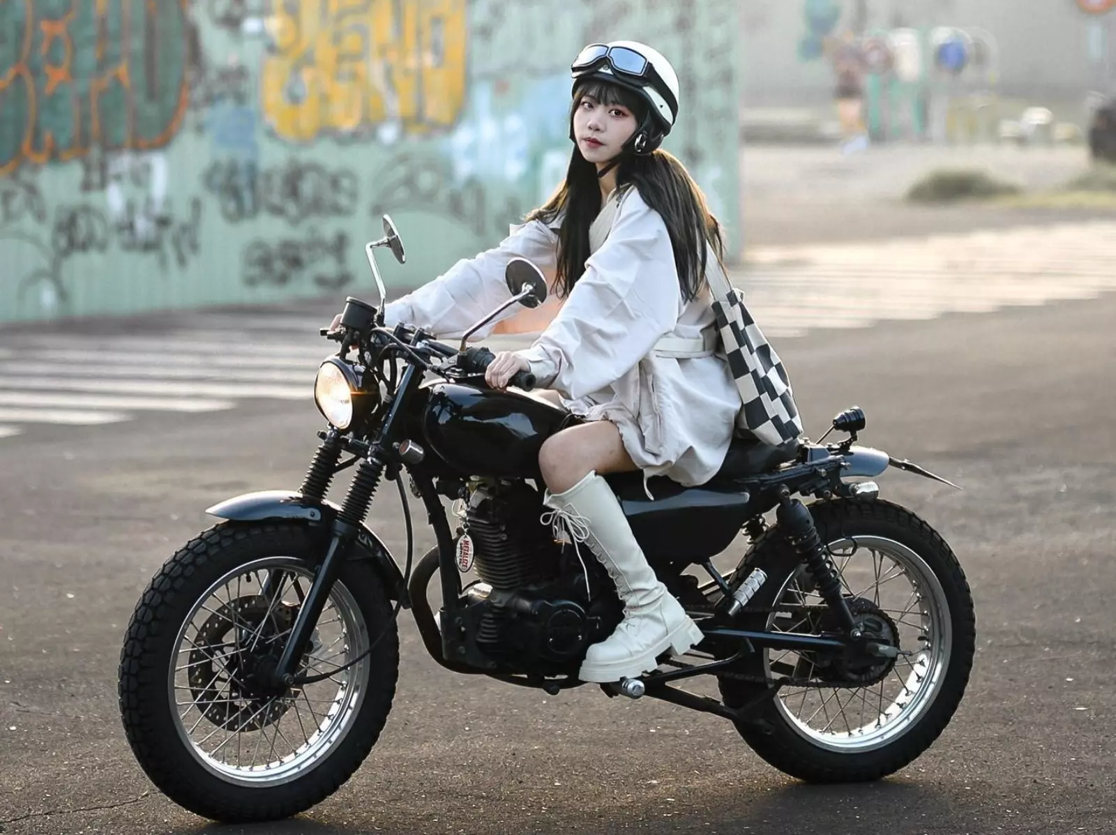 【野生抓正妹】盤點 6 位「檔車妹子」，看完只有一個字可以形容：香爆！