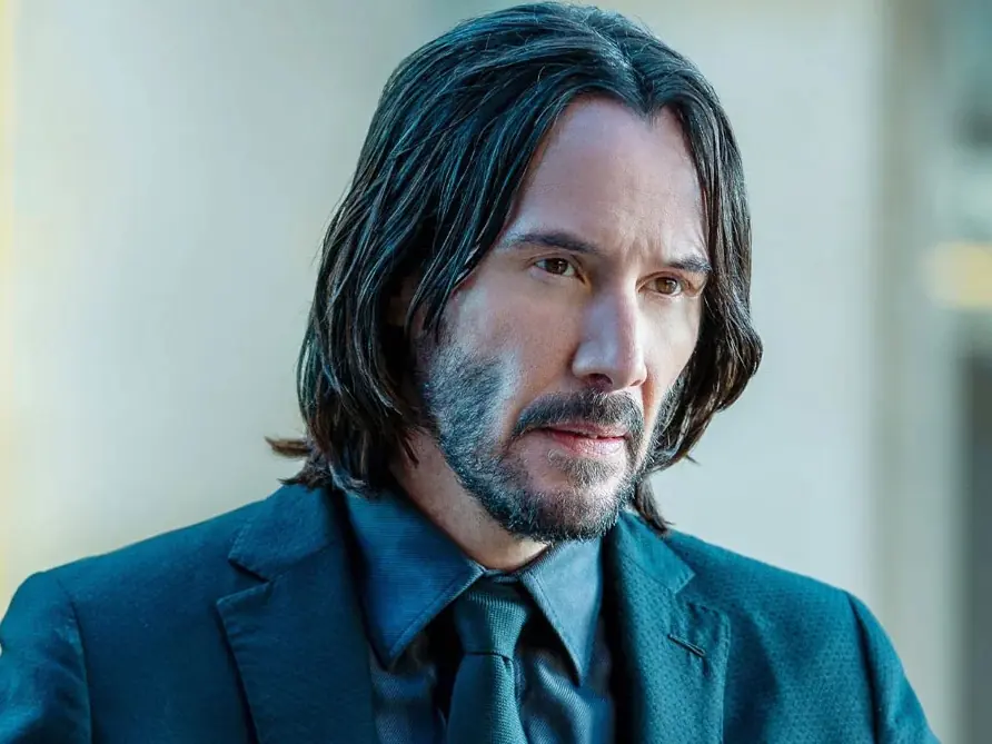 基努李維 Keanu Reeves 為小男孩簽名影片瘋傳！超親民可愛互動引熱議：「我是男人都想為他生小孩！」