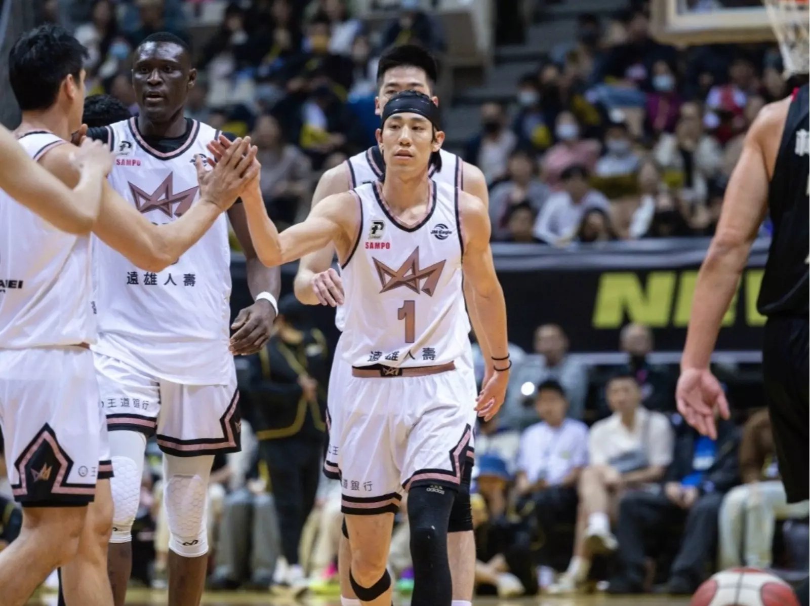 PLG／新北國王末節大反攻斬斷高雄鋼鐵人 8 連勝，林書豪砍 37 分連續兩場大三元！