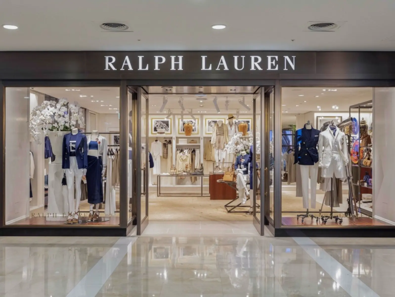AKIRA 、邵雨薇性感現身台南 The World of Ralph Lauren！抹殺容量記憶體！