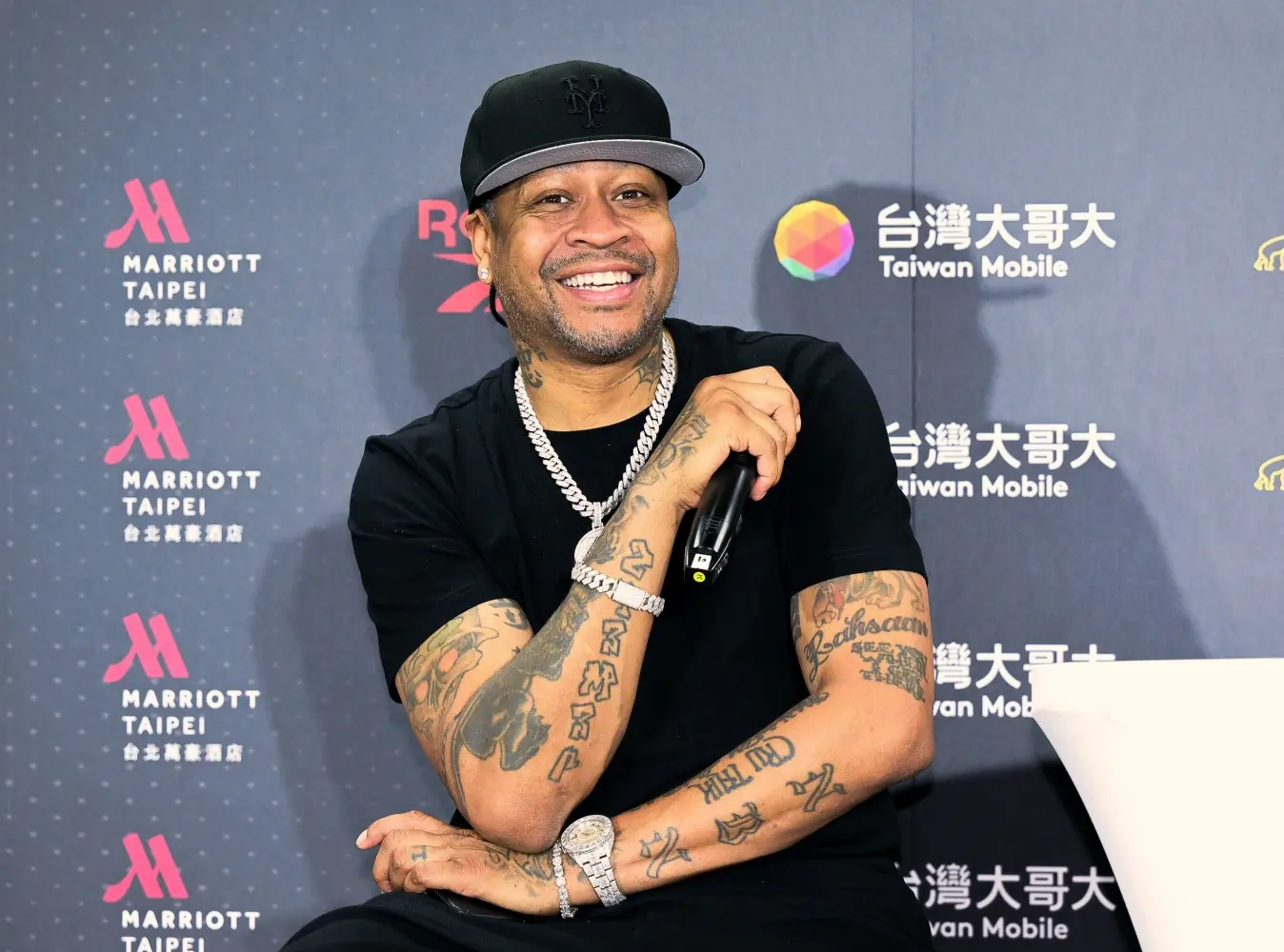 艾佛森 Allen Iverson 來台見面會完整回顧，「戰神」最喜歡的台灣美食竟是這道菜！