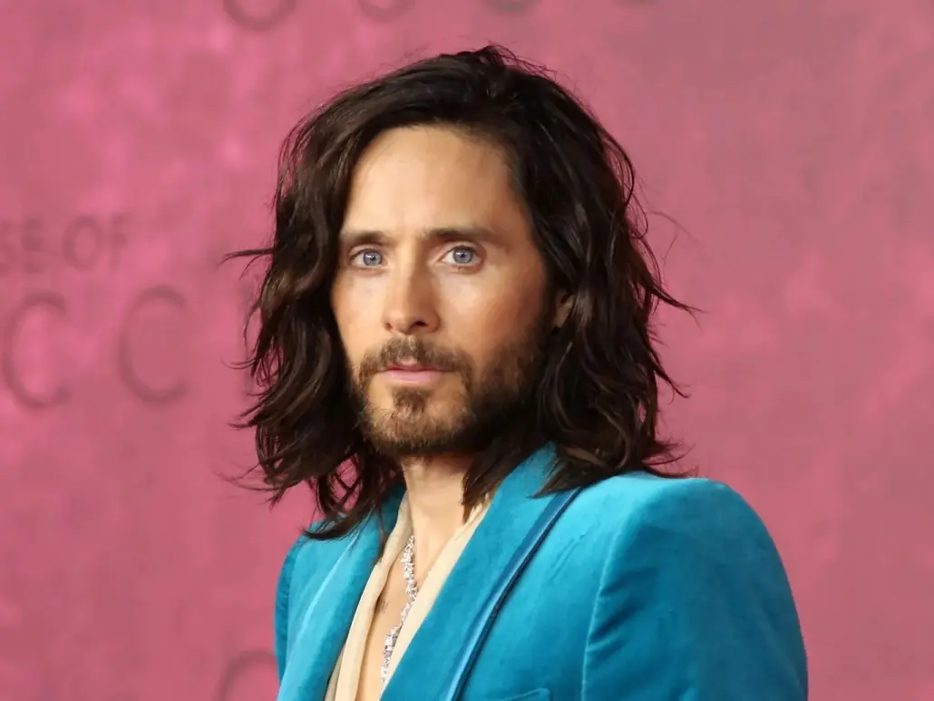 傑瑞德雷托 Jared Leto 曾收到瘋狂粉絲「斷耳」禮物，紙條還寫著：「你在聽嗎？」