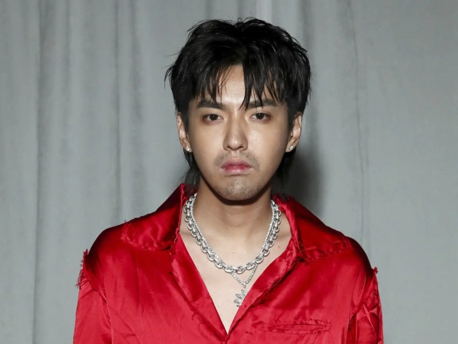 吳亦凡獄中近況曝光，為求減刑「當班長」求表現、甚至還有 2 人負責照顧他！