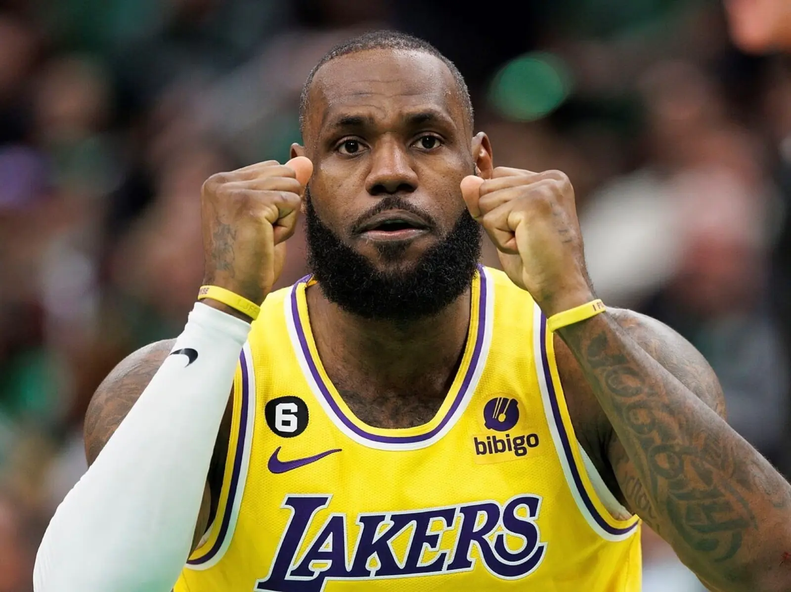 NBA ／詹皇 LeBron James 暗示自己將退休，名記評論：「這可能是一種談判策略！」