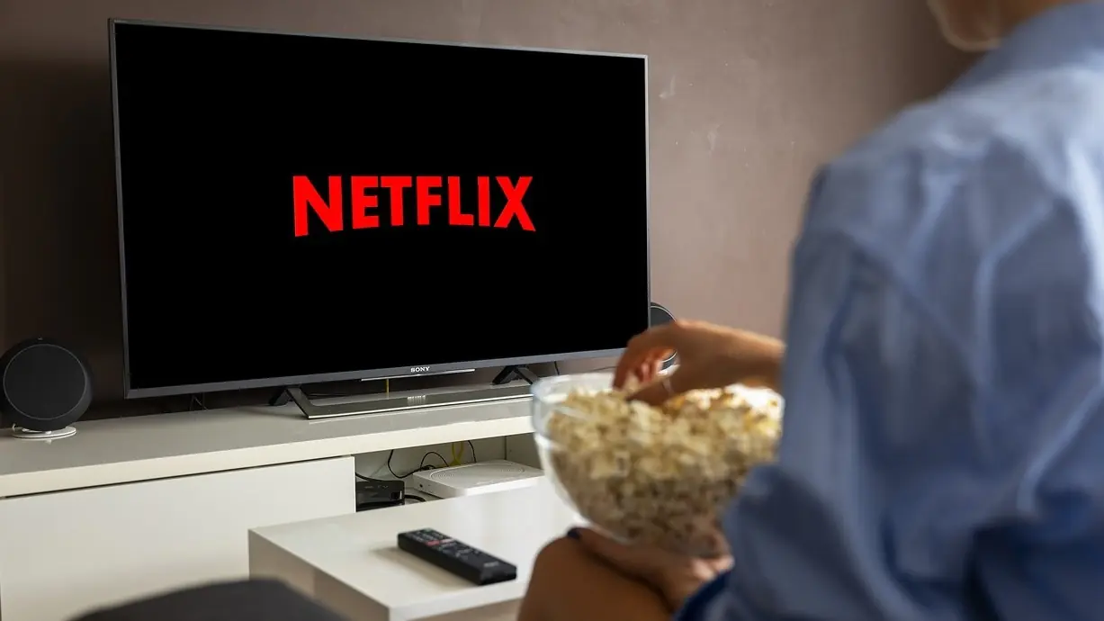 Netflix 抓寄生帳號最高月付 200 元，網酸：「僅適用監獄！」