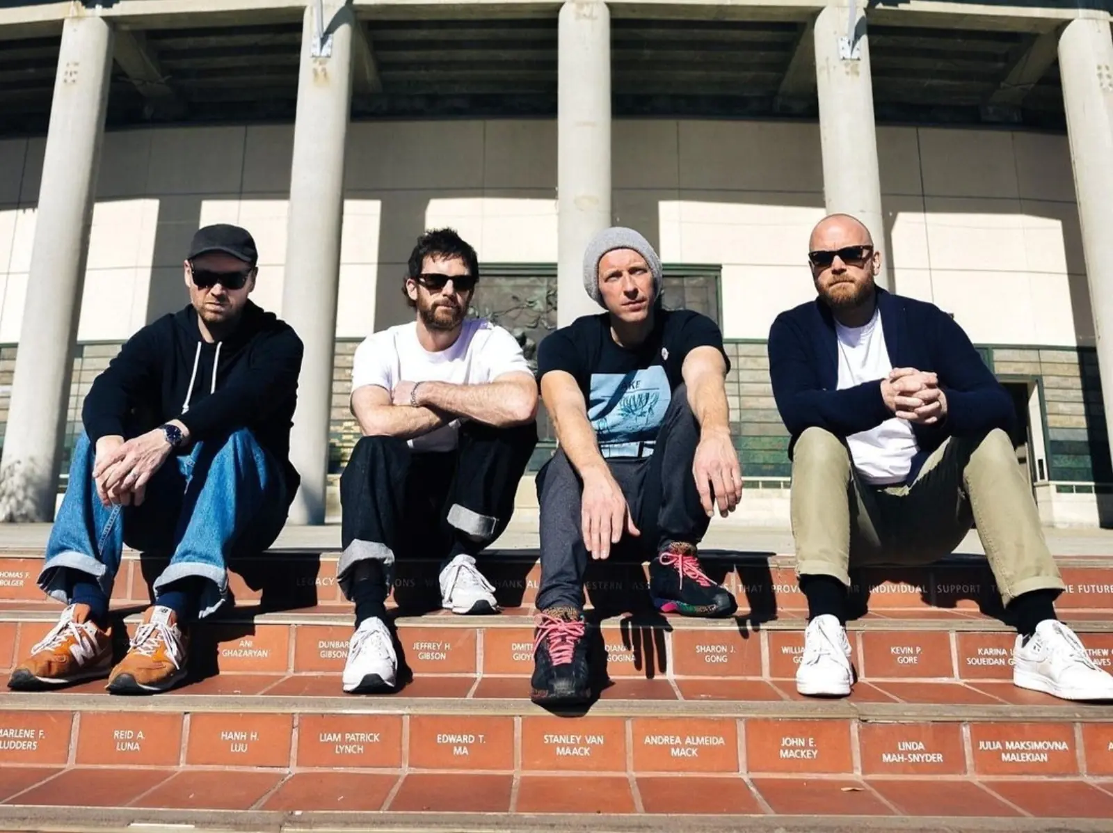 揭密 Coldplay 酷玩樂團 6 件事：歐巴馬也是鐵粉、2025 封麥？加碼 6 首必聽經典歌曲！