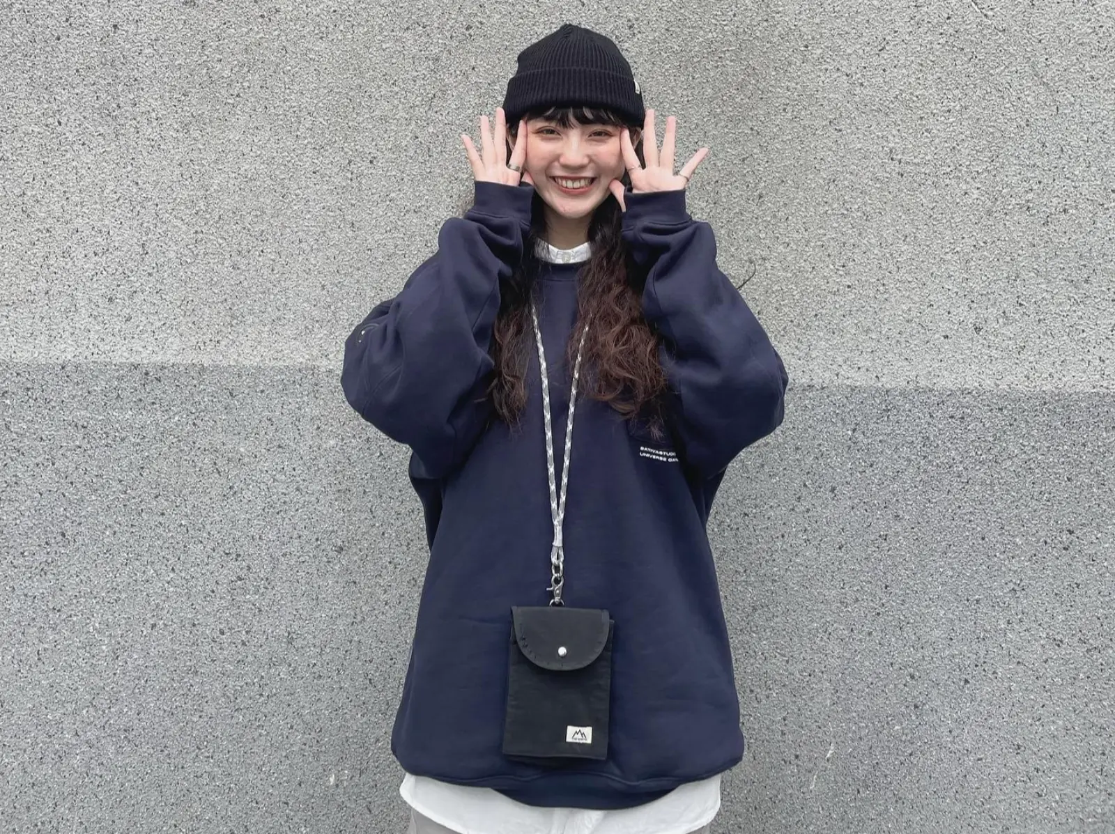 盤點 5 位長髮女生穿搭介紹，長頭髮又懂穿就是香！｜【街頭型人潮會穿】