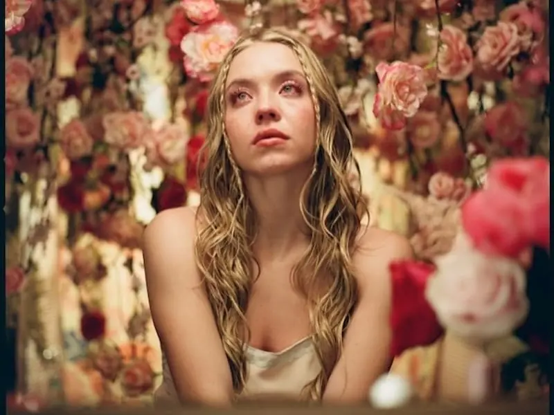 席德妮史威尼 Sydney Sweeney 透露《高校十八禁》太露骨，爸爸看一半關掉離開現場！