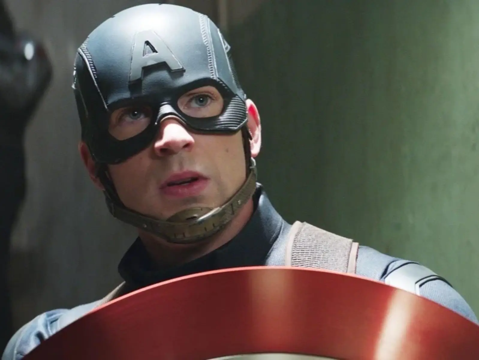 《美國隊長 4》新片名曝光！克里斯伊凡 Chris Evans、安東尼麥基 Anthony Mackie 交接盾牌！