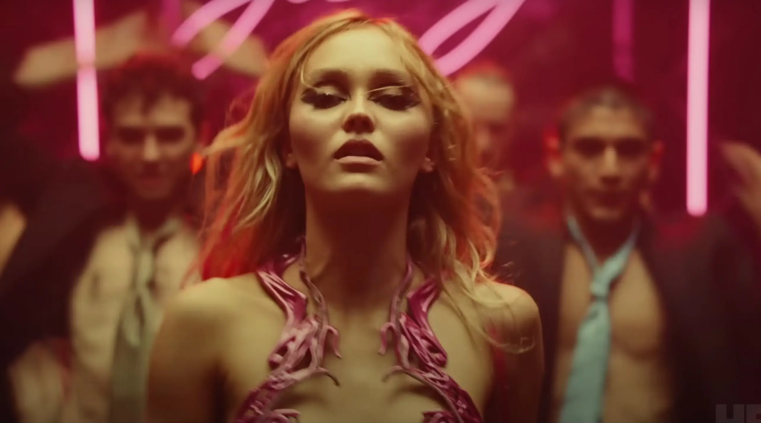 莉莉蘿絲戴普 Lily Rose Depp《The Idol》片段遭惡搞模仿，揪本尊回應引熱議！
