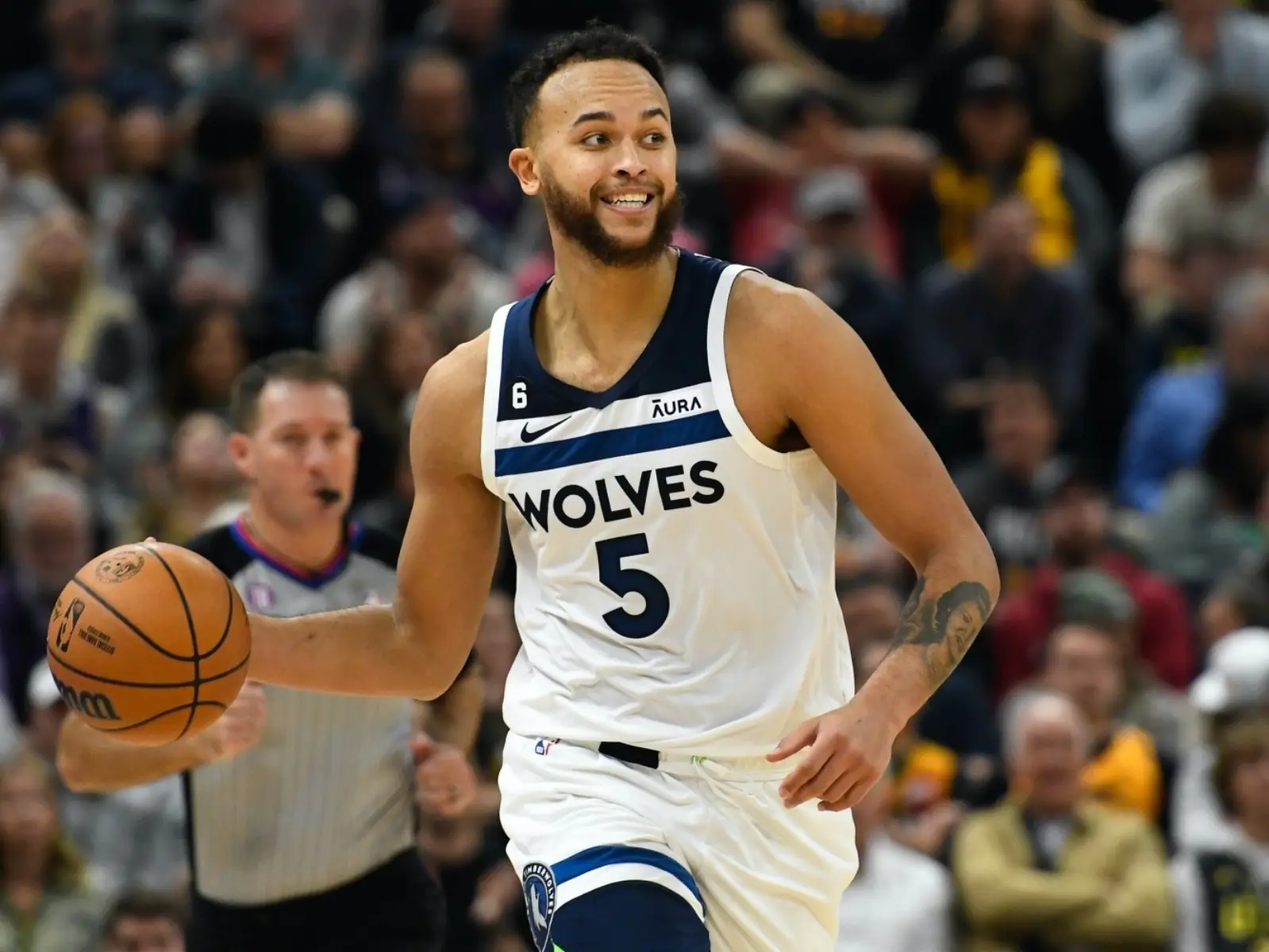 李凱爾 Kyle Anderson 正式成為中國男籃首名歸化球員：「是時候了，讓我們一起加油！」