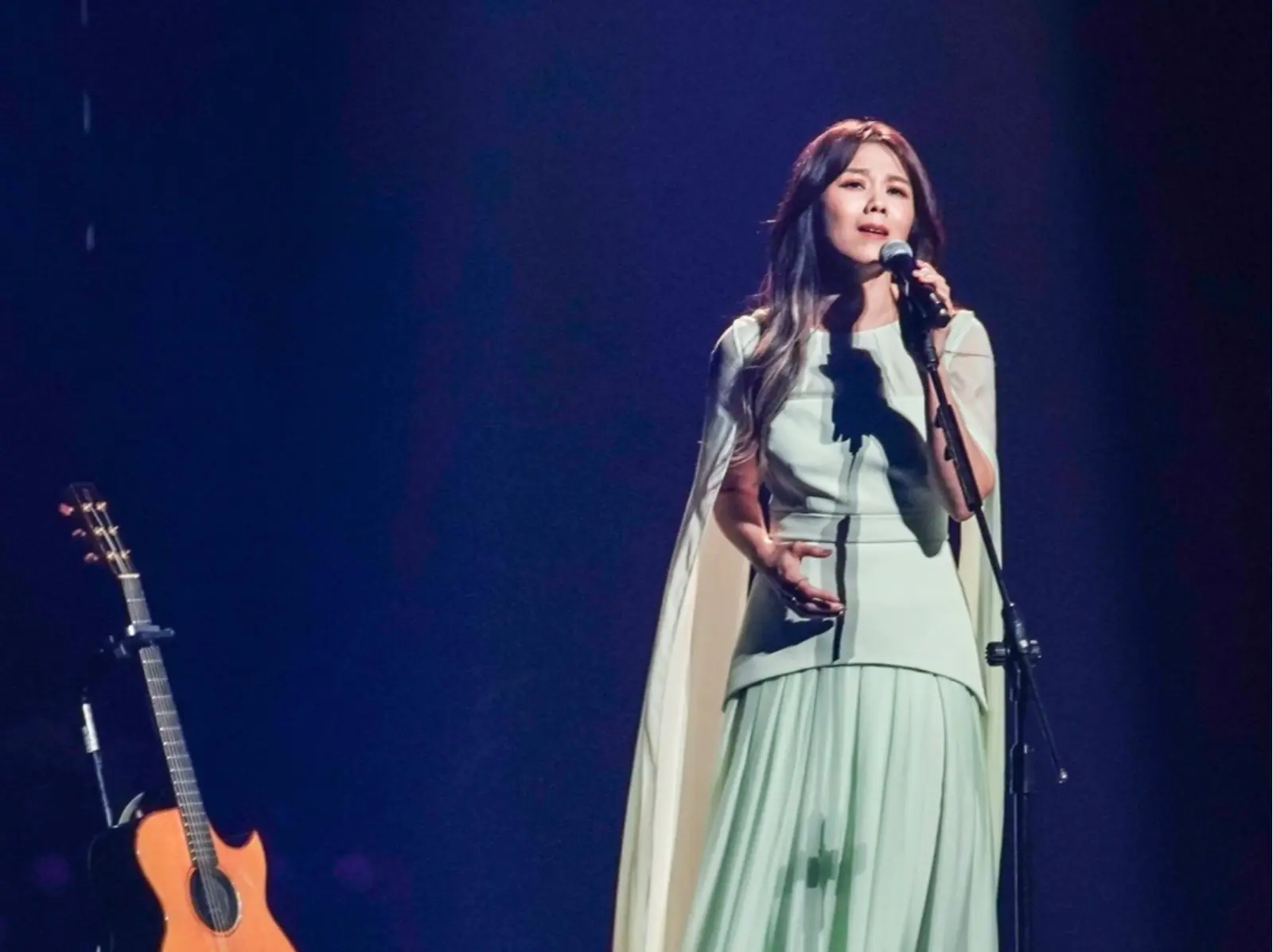 金曲 34 / 蔡健雅、A-Lin 輪番登台演唱，大展歌唱實力引熱議！