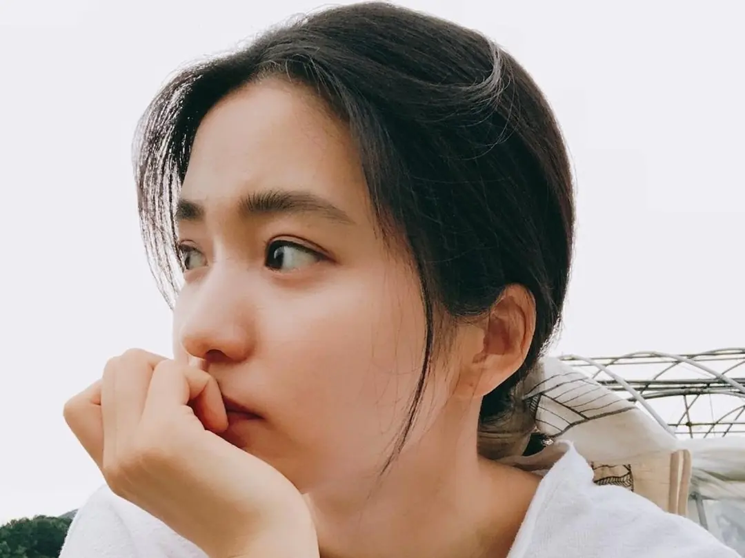 金泰梨出席「2024 SBS 演技大獎」口誤掀熱議！曾當打雜小妹、靠《下女的誘惑》獲肯定⋯私下也太有趣！