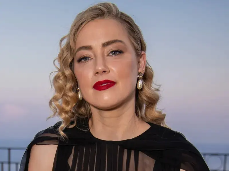 安柏赫德 Amber Heard 為新電影受訪，自信滿滿坦言：「事業不會因個人生活受到玷污！」