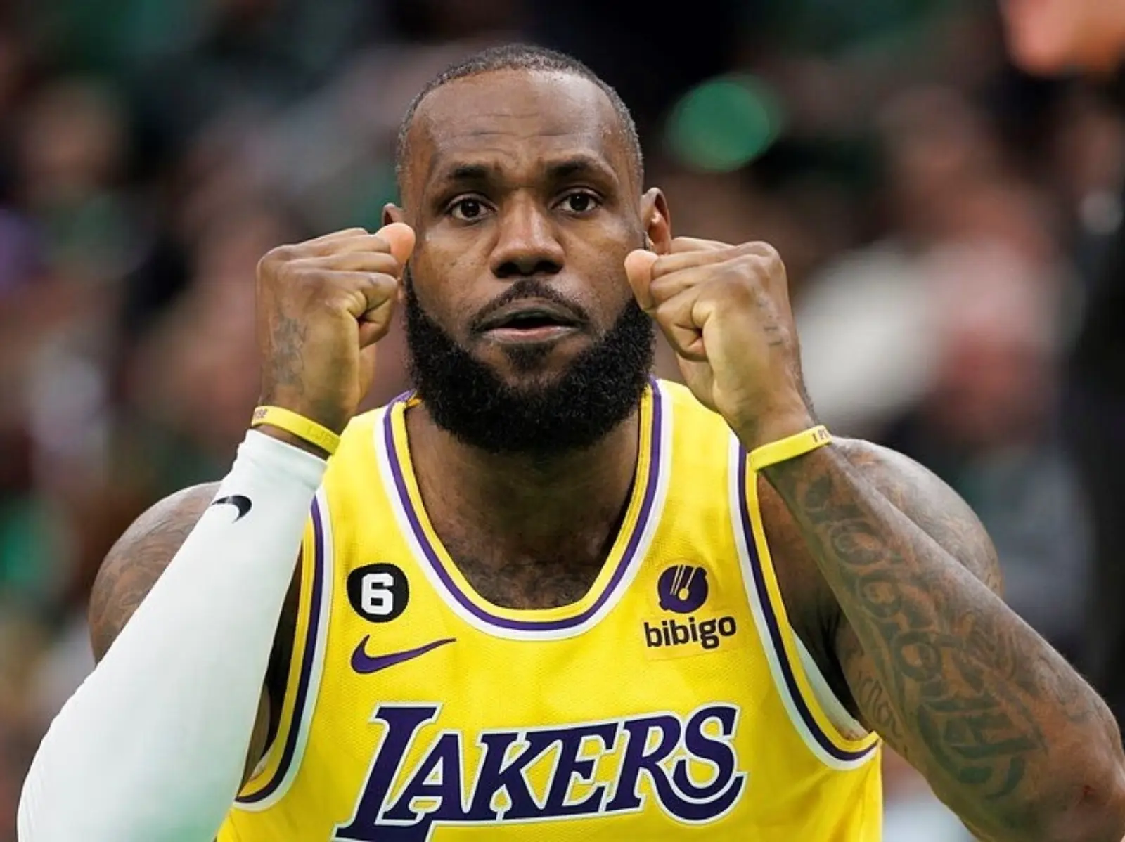 NBA／詹皇 LeBron James 稱 Kyrie Irving 控球史上最強，球迷評論兩極：「是 Curry 吧！」
