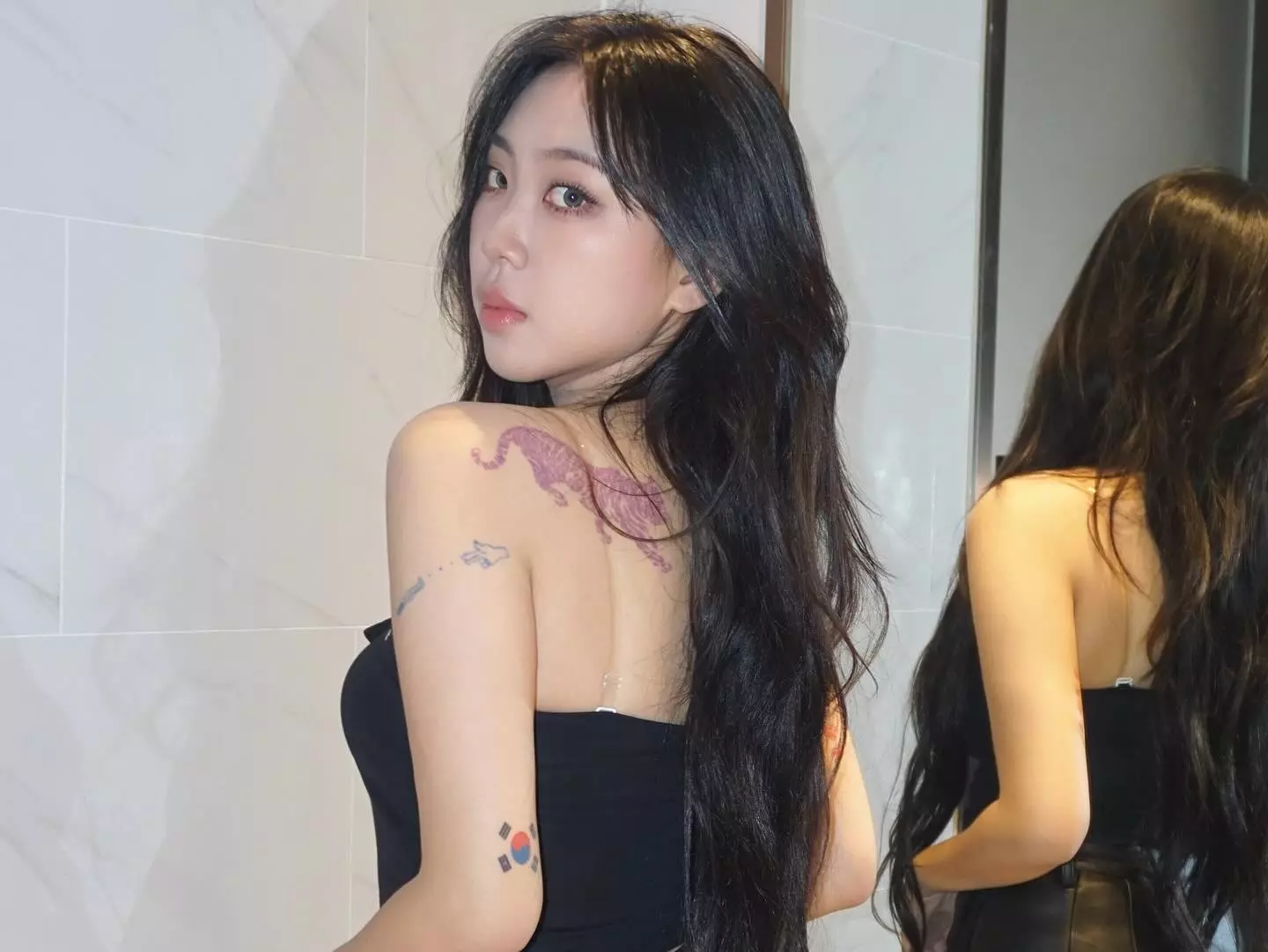 起底李泳知 7 件事：讓 Jisoo 喝醉狂歡的女人、睡過頭沒去考大學！