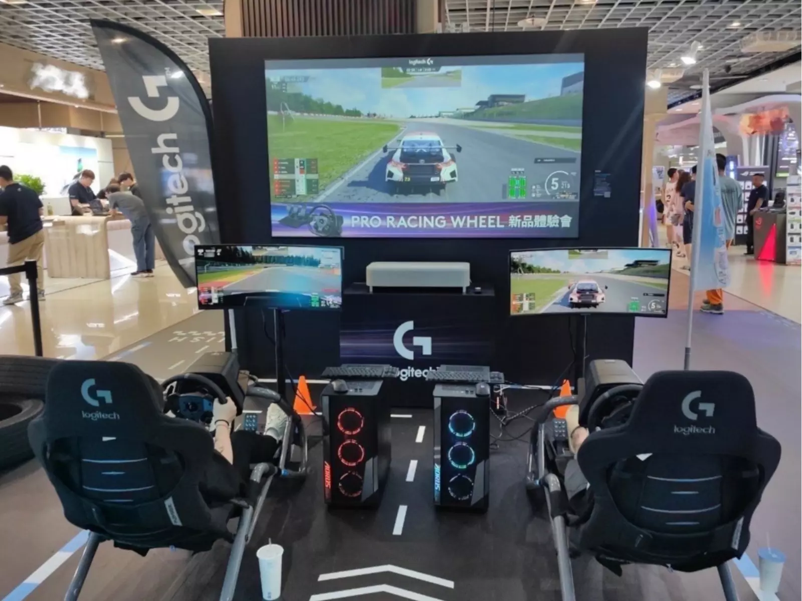 Logitech G 實現擬真最速熱血駕馭快感，PRO 直驅式專業賽車方向盤和 PRO 專業賽車踏板 9 月 18 日正式在台上市