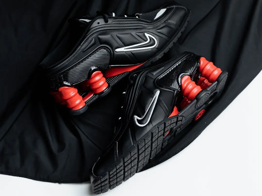 Nike、Balenciaga 等都發表的「穆勒鞋 Mule」，曾是情色代名詞？【流行大小事】