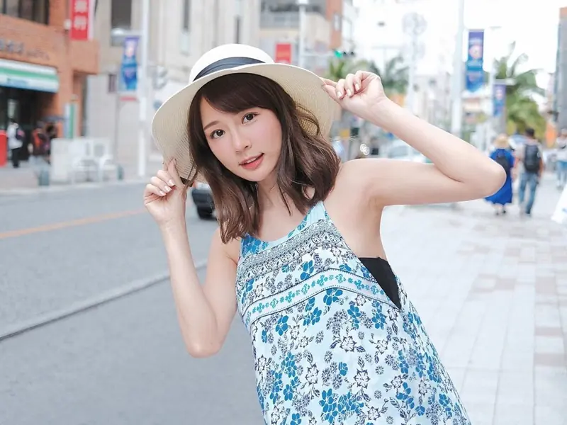 林莎 2024 寫真月曆釋出！「國民初戀女友」沖繩辣照搶先曝光！【野生抓正妹】